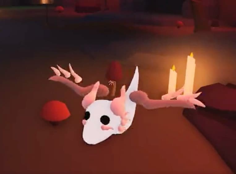 Halloween White Ghost Dragon — item image